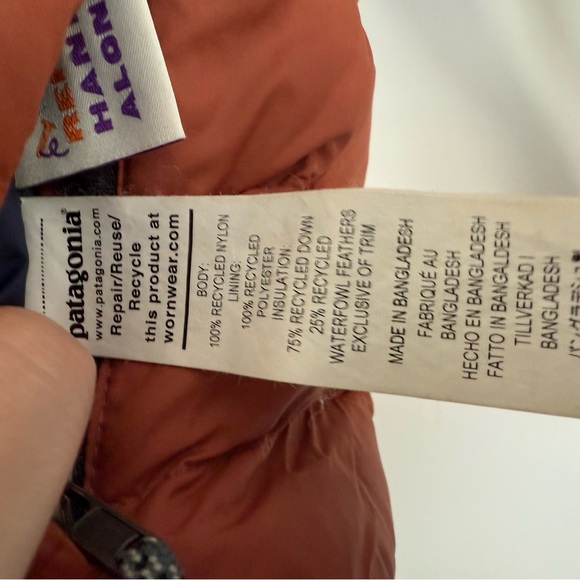 Patagonia Kid's Reversible Down Sweater Hoody in Fitz Roy Patchwork - Picture 8 of 11